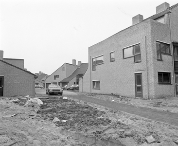 880608 Afbeelding van de luxe nieuwbouwwoningen aan de Magda Janssenslaan te Utrecht.